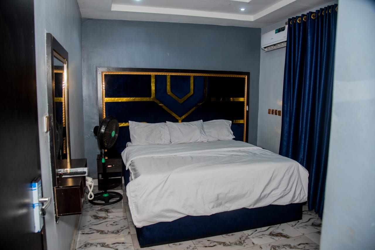 Premium King Room